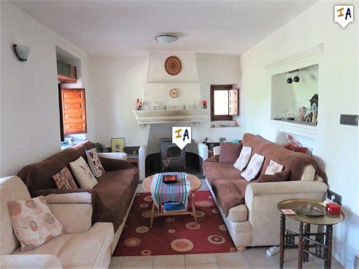 4 soveværelse Finca/Landehus til salg i Huelma med garage - € 250.000 (Ref: 5396192)