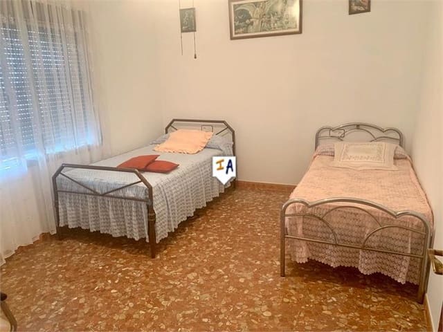 5 slaapkamer Finca/Landhuis te koop in La Carlota met garage - € 280.000 (Ref: 5475497)