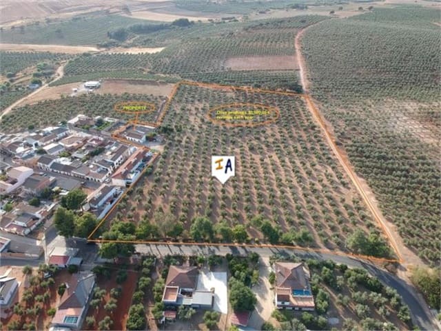 5 slaapkamer Finca/Landhuis te koop in La Carlota met garage - € 280.000 (Ref: 5475497)