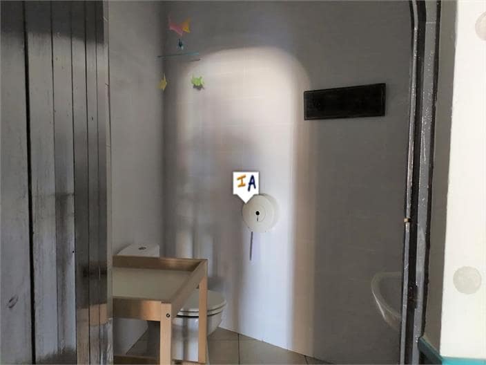 Kommersiell til salgs i Loja med garasje - € 181 500 (Ref: 5503553)