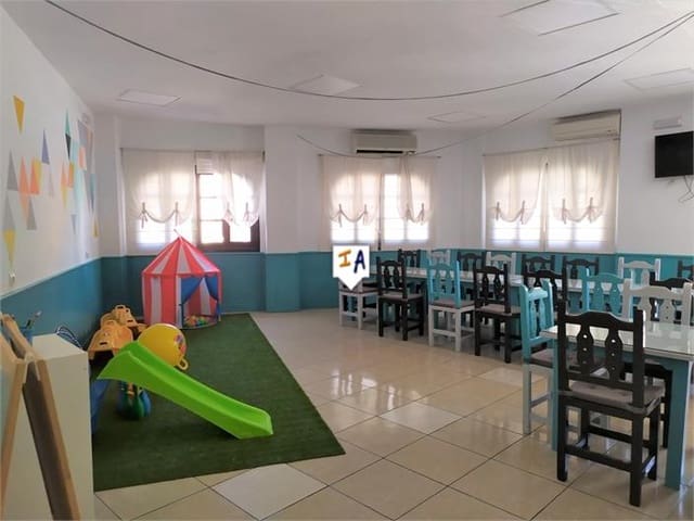 Commercieel te koop in Loja met garage - € 181.500 (Ref: 5503553)