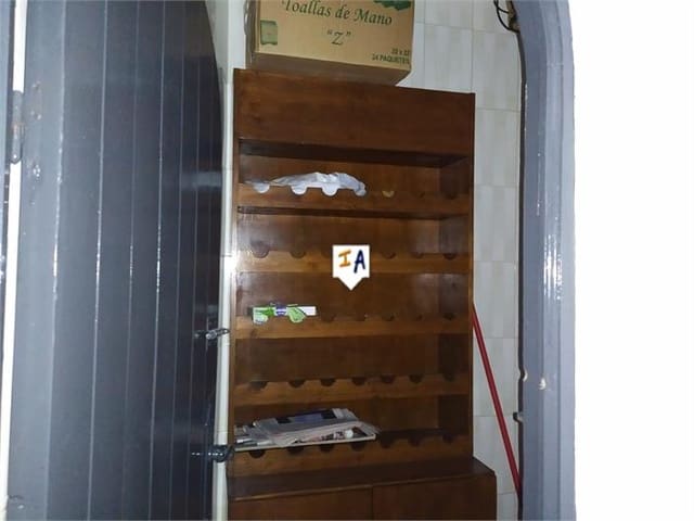 Commercieel te koop in Loja met garage - € 181.500 (Ref: 5503553)