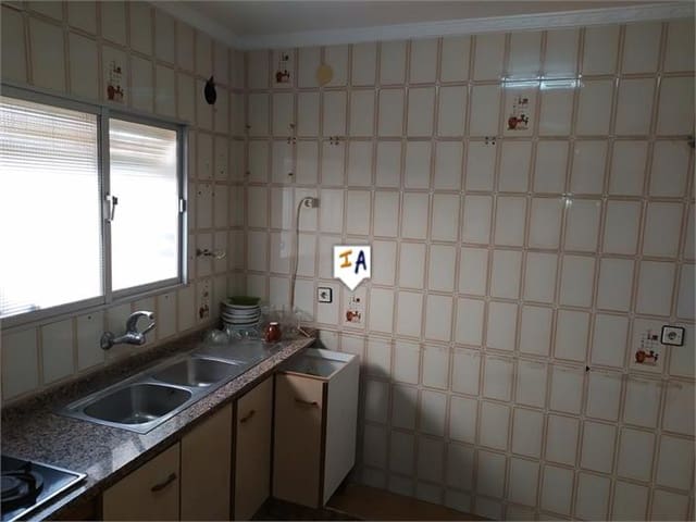 4 soverom Hus til salgs i Rute med garasje - € 74 900 (Ref: 5563096)