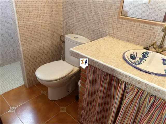 3 soveværelse Villa til salg i Fuente-Tójar med swimmingpool - € 125.000 (Ref: 5621475)