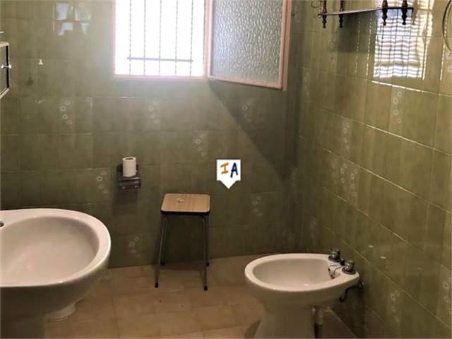 3 slaapkamer Finca/Landhuis te koop in Los Villares met garage - € 99.000 (Ref: 5640539)