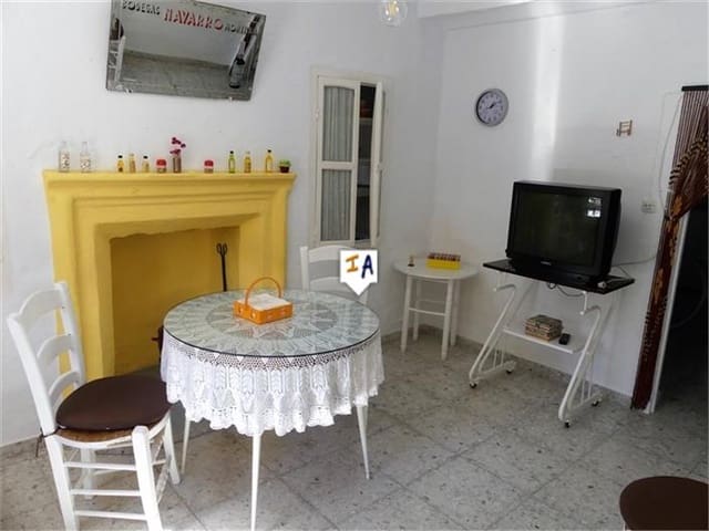 5 soveværelse Byhus til salg i Almedinilla med garage - € 102.000 (Ref: 5648124)