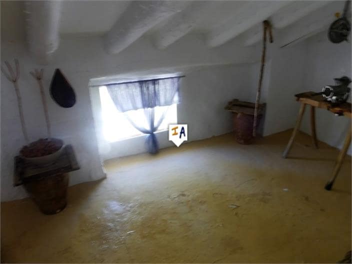 5 soveværelse Byhus til salg i Almedinilla med garage - € 102.000 (Ref: 5648124)