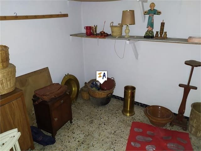 3 soverom Hus til salgs i Iznájar med garasje - € 69 000 (Ref: 5694797)