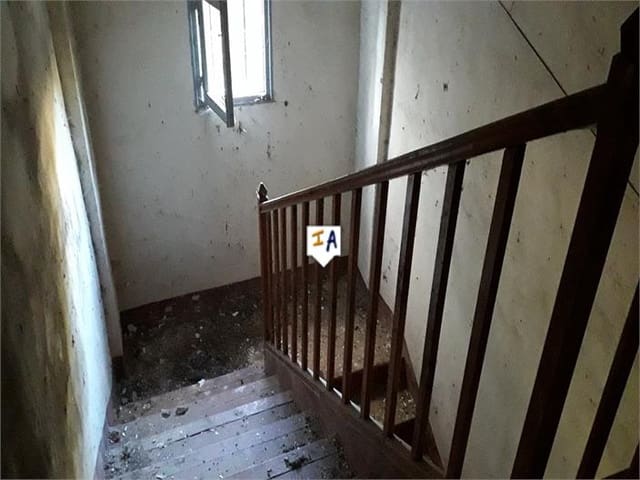 5 soveværelse Finca/Landehus til salg i Martos med garage - € 65.000 (Ref: 5851681)