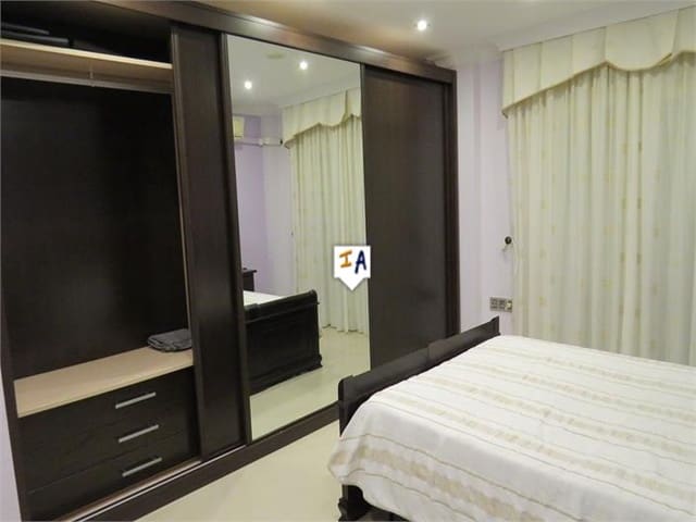 5 slaapkamer Huis te koop in Bobadilla de Alcaudete, Alcaudete met zwembad garage - € 175.000 (Ref: 5869874)