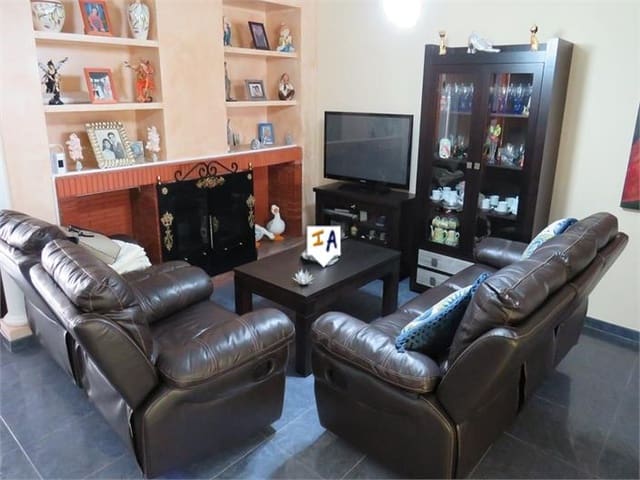 5 slaapkamer Huis te koop in Bobadilla de Alcaudete, Alcaudete met garage - € 189.000 (Ref: 5945245)