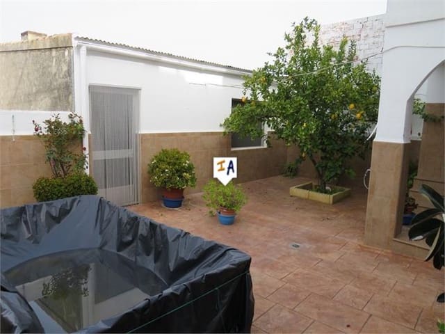 5 slaapkamer Huis te koop in Bobadilla de Alcaudete, Alcaudete met garage - € 189.000 (Ref: 5945245)