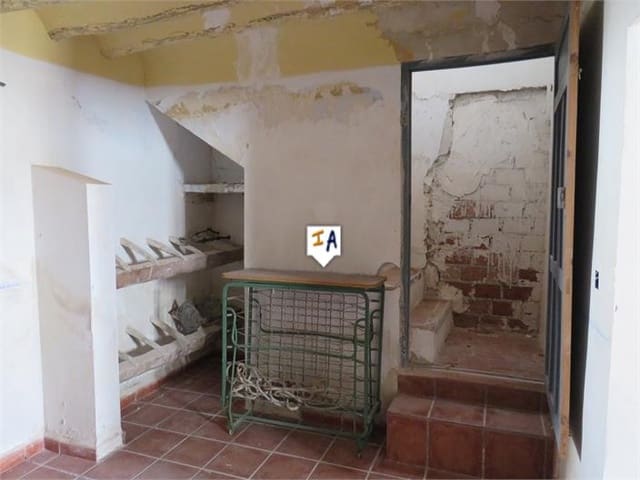 5 soveværelse Finca/Landehus til salg i Monte Lope Alvarez, Martos med garage - € 85.000 (Ref: 5952909)