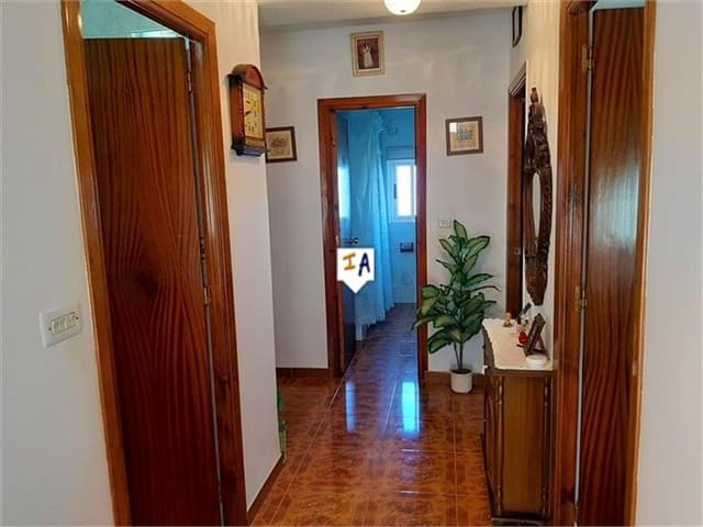 5 soverom Hus til salgs i Alcalá la Real med garasje - € 79 500 (Ref: 6013440)