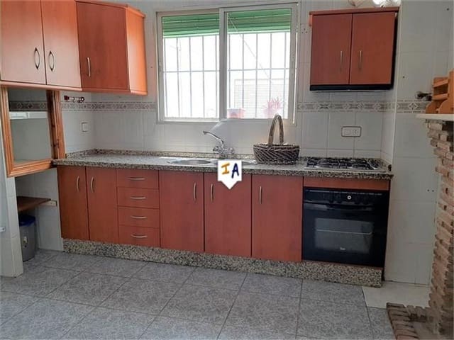 6 soveværelse Byhus til salg i Fuente-Tójar med garage - € 75.000 (Ref: 6040962)