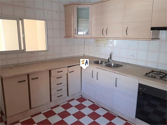 6 soveværelse Byhus til salg i Fuente-Tójar med garage - € 75.000 (Ref: 6040962)