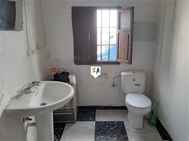 4 soverom Hus til salgs i Carcabuey med garasje - € 39 500 (Ref: 6075641)