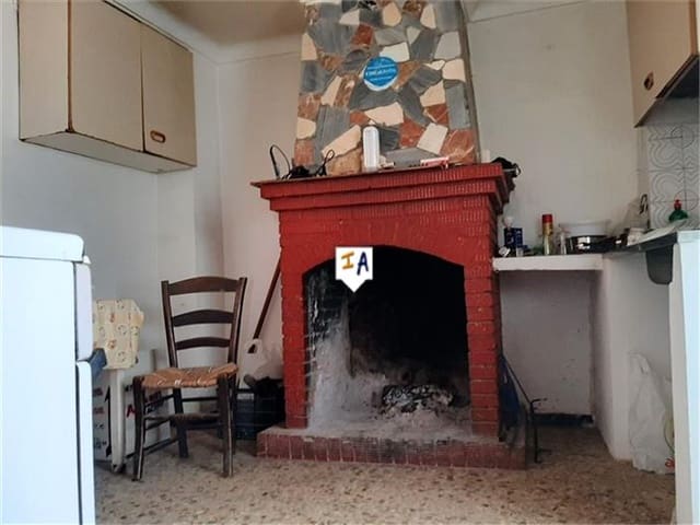 4 soverom Hus til salgs i Carcabuey med garasje - € 39 500 (Ref: 6075641)