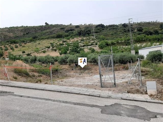 Building Plot for sale in Castillo de Locubín - € 32,000 (Ref: 6100395)