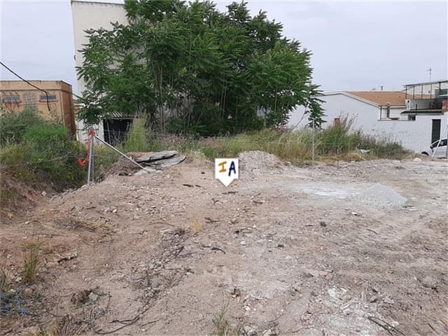 Building Plot for sale in Castillo de Locubín - € 32,000 (Ref: 6100395)