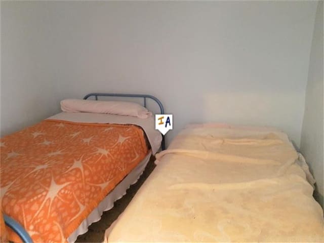 3 soveværelse Byhus til salg i Castillo de Locubín - € 56.000 (Ref: 6247610)