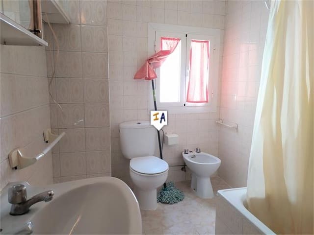 5 bedroom Townhouse for sale in Rute - € 77,000 (Ref: 6249133)