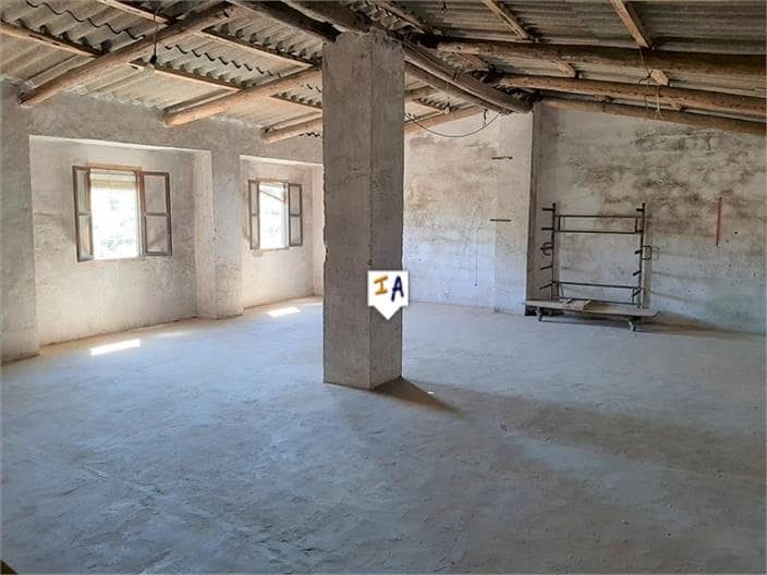 5 slaapkamer Finca/Landhuis te koop in Castillo de Locubin met zwembad garage - € 190.000 (Ref: 6254929)