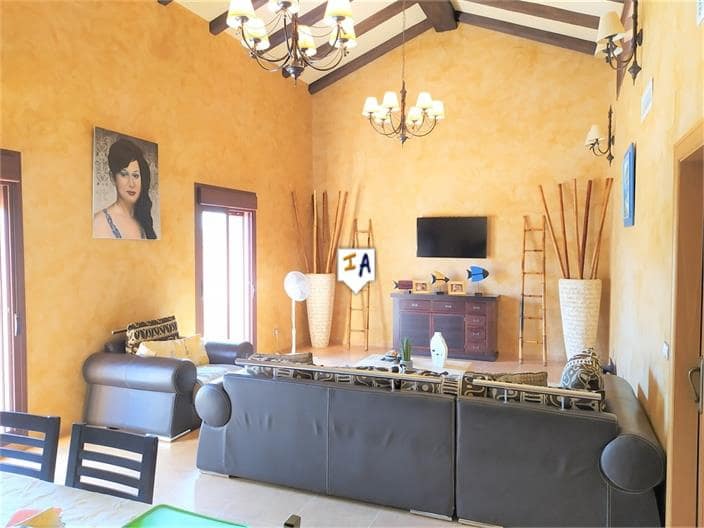 5 soveværelse Villa til salg i La Carlota med swimmingpool garage - € 467.000 (Ref: 6288395)