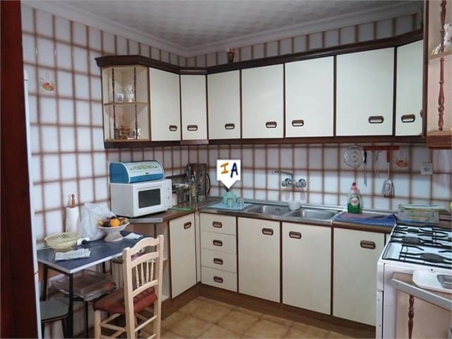 6 soverom Hus til salgs i Bobadilla de Alcaudete, Alcaudete med garasje - € 120 000 (Ref: 6343515)