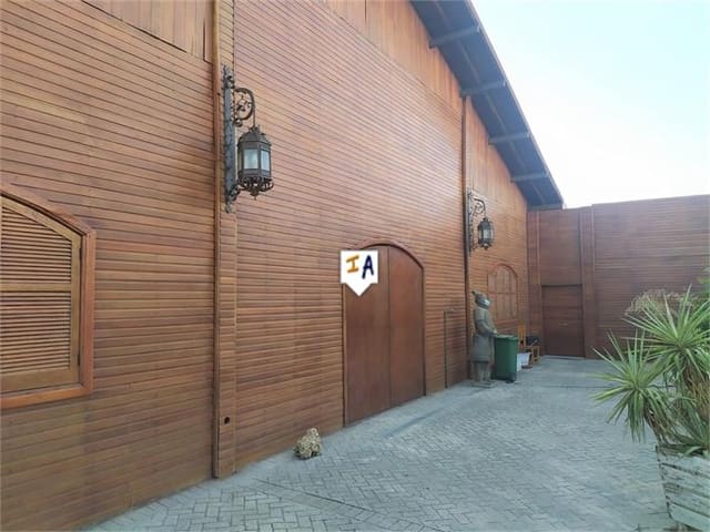 2 bedroom Commercial for sale in Herrera with garage - € 1,000,000 (Ref: 6343516)