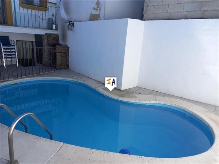 3 quarto Casa em Banda para venda em Priego de Cordoba com piscina - 108 000 € (Ref: 6365408)