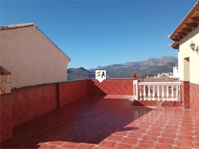 6 soveværelse Byhus til salg i Periana med garage - € 380.000 (Ref: 6440279)