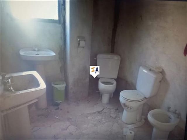 7 slaapkamer Finca/Landhuis te koop in Priego de Córdoba - € 80.000 (Ref: 6446636)