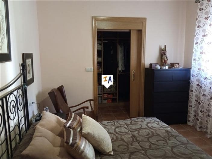 9 soveværelse Byhus til salg i Moraleda de Zafayona med garage - € 175.000 (Ref: 6639551)