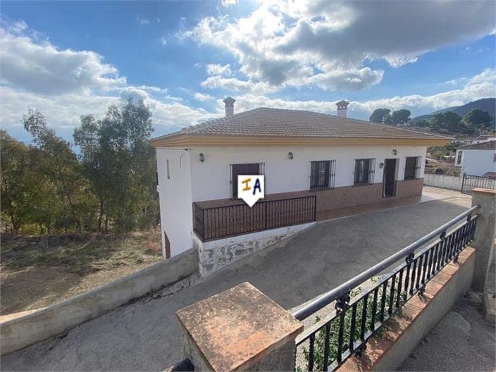 4 soveværelse Byhus til salg i Comares med garage - € 240.000 (Ref: 6673640)