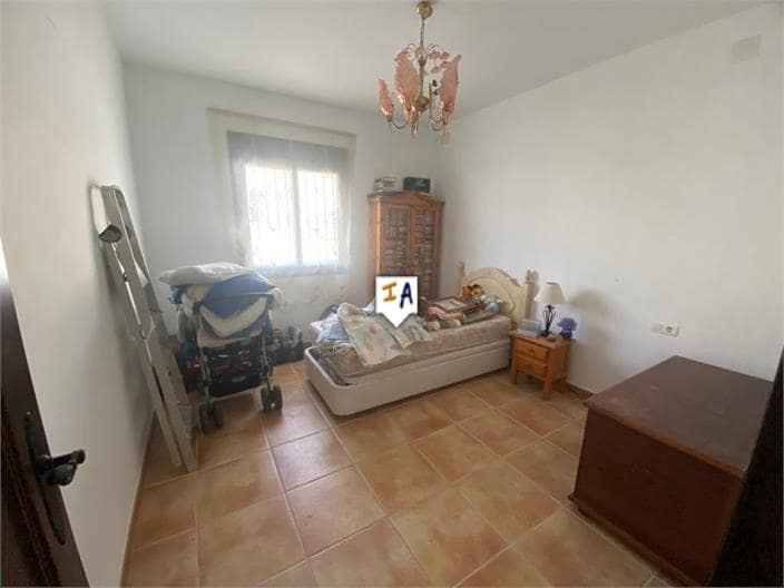 4 soveværelse Byhus til salg i Comares med garage - € 240.000 (Ref: 6673640)