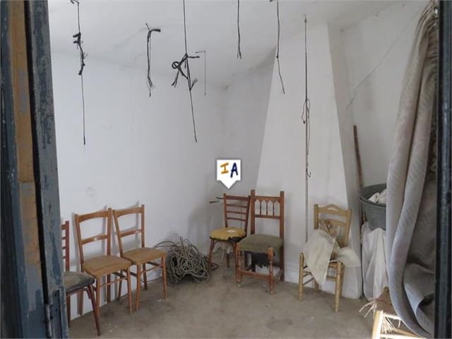 4 slaapkamer Finca/Landhuis te koop in Fuensanta de Martos met garage - € 43.000 (Ref: 6676456)