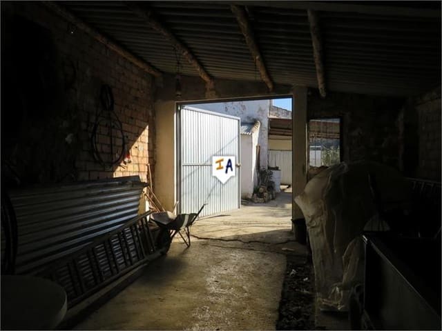 4 slaapkamer Finca/Landhuis te koop in Fuensanta de Martos met garage - € 43.000 (Ref: 6676456)