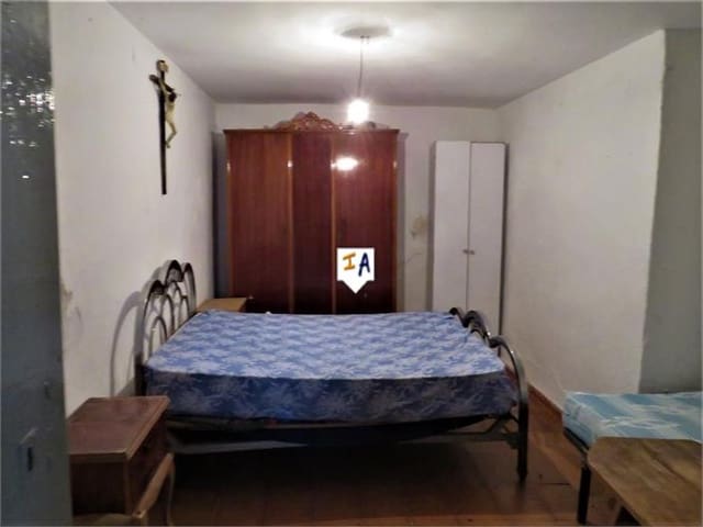 4 slaapkamer Finca/Landhuis te koop in Fuensanta de Martos met garage - € 43.000 (Ref: 6676456)