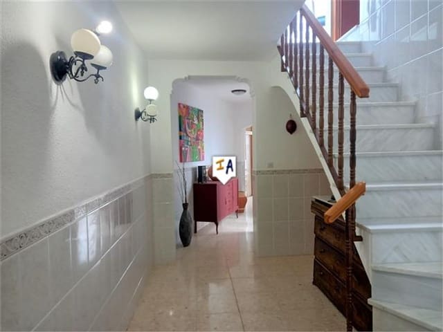 5 Zimmer Haus zu verkaufen in Priego de Córdoba - 73.000 € (Ref: 6682336)