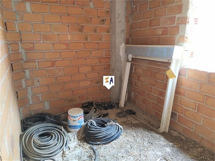 Dom na sprzedaż w Iznajar z garażem - 119 900 € (Ref: 6703648)