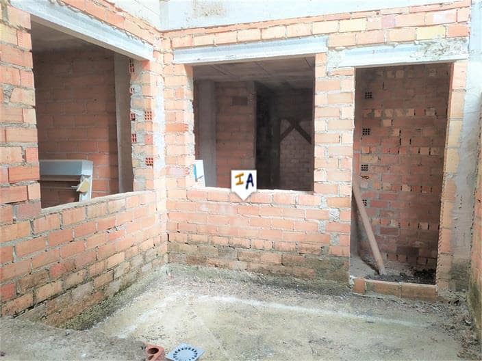 Dom na sprzedaż w Iznajar z garażem - 119 900 € (Ref: 6703648)