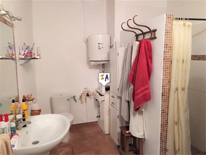 4 slaapkamer Huis te koop in Iznajar - € 185.000 (Ref: 6722494)