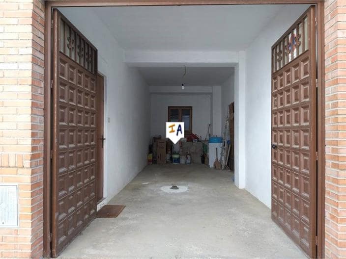 5 soveværelse Byhus til salg i Cuevas Bajas med garage - € 122.900 (Ref: 6732183)