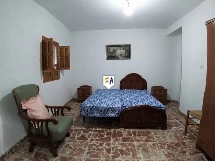 5 soveværelse Byhus til salg i Cuevas Bajas med garage - € 122.900 (Ref: 6732183)