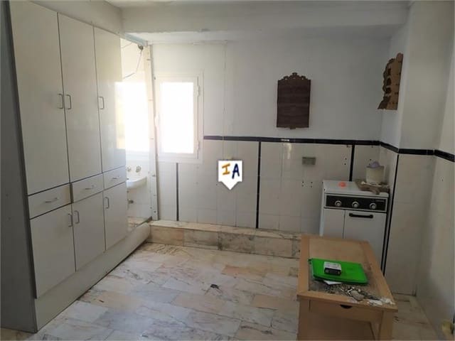 6 soverom Hus til salgs i Iznájar - € 160 000 (Ref: 6758200)