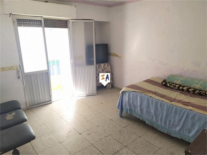 6 soveværelse Byhus til salg i Iznajar - € 160.000 (Ref: 6758200)