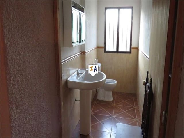 3 soveværelse Finca/Landehus til salg i Fuensanta de Martos med swimmingpool garage - € 90.000 (Ref: 6884683)