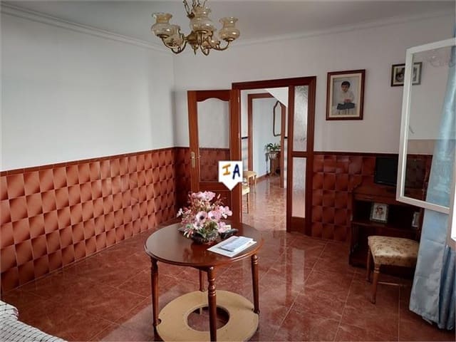5 Zimmer Haus zu verkaufen in Priego de Córdoba mit Garage - 96.000 € (Ref: 6948395)