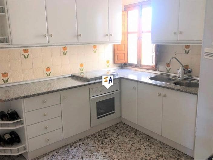 4 bedroom Townhouse for sale in Periana with garage - € 295,000 (Ref: 6974098)